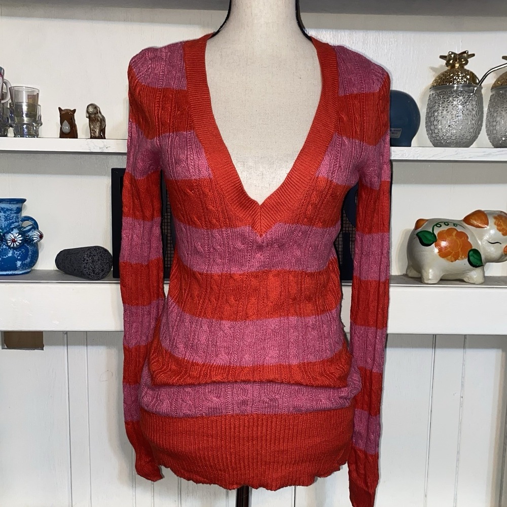 American Eagle Pink Striped Y2K V Neck Light Knit Sweater Top Medium